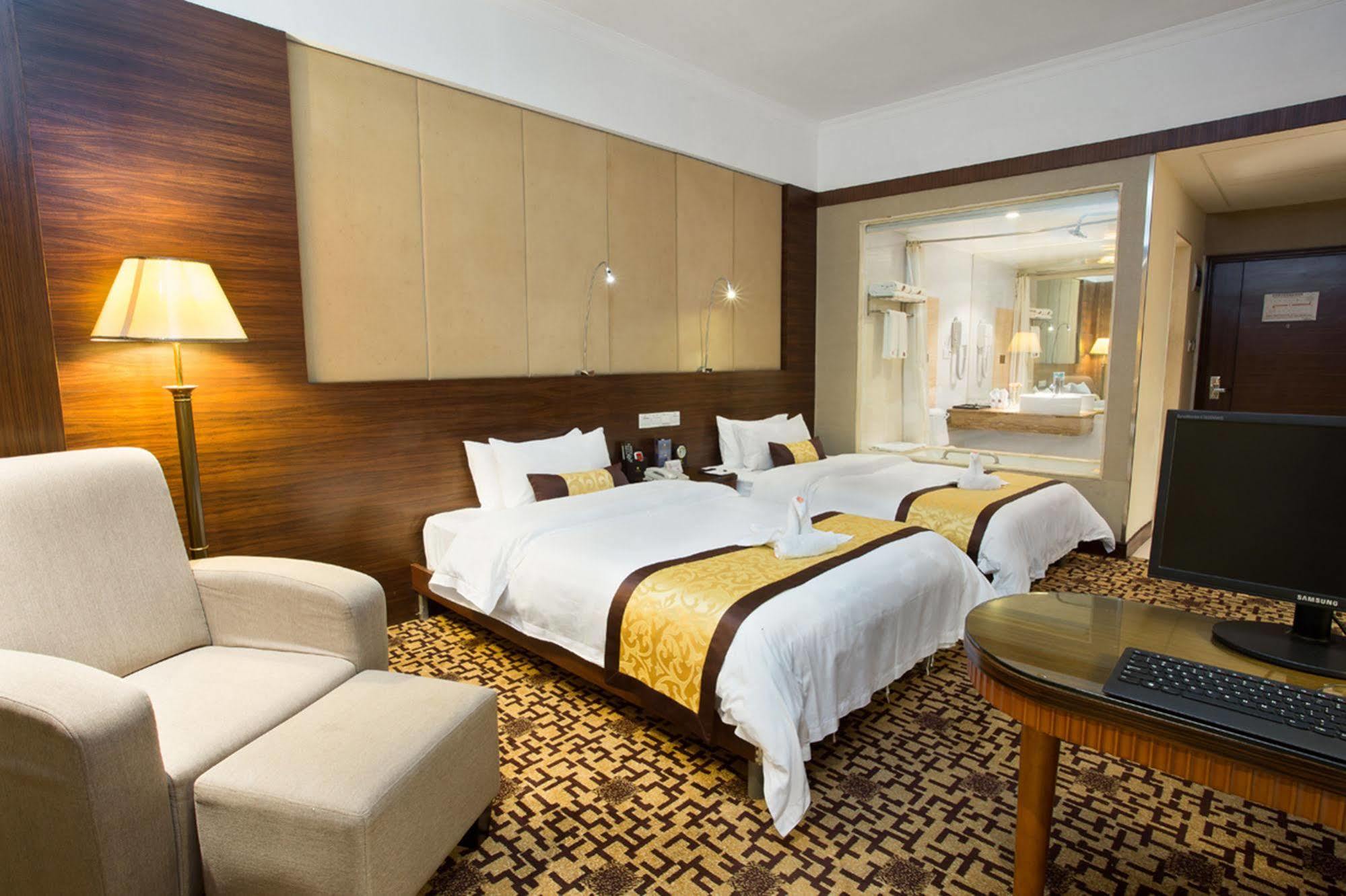 Wa King Town Hotel Canton Extérieur photo
